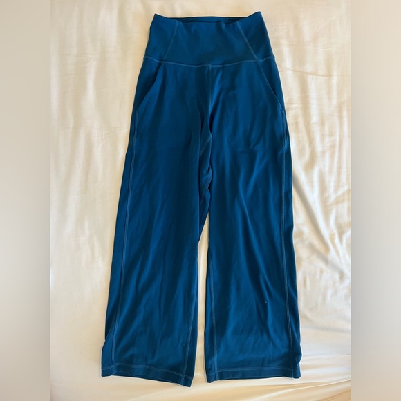 lululemon athletica Pants - Lululemon blue capri wide leg pants